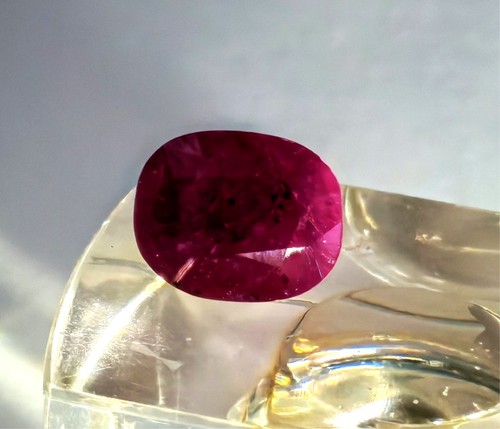 Rubin naturstein - 7.85, –