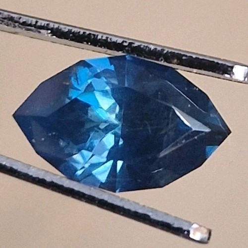 Unbeheizter blauer saphir - unbeheizter,