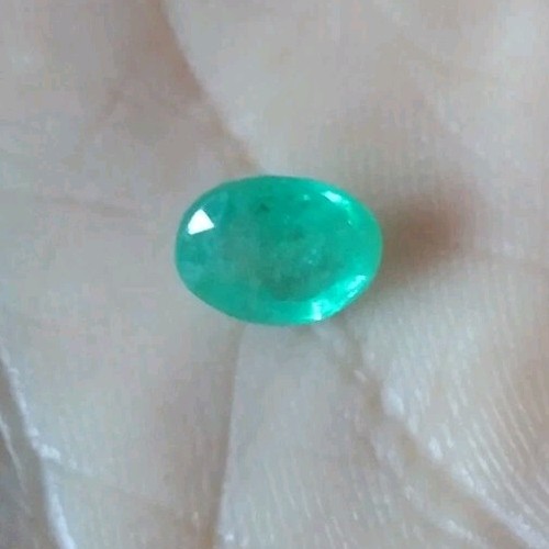 19ct natural emerald oval - 1.19ct,